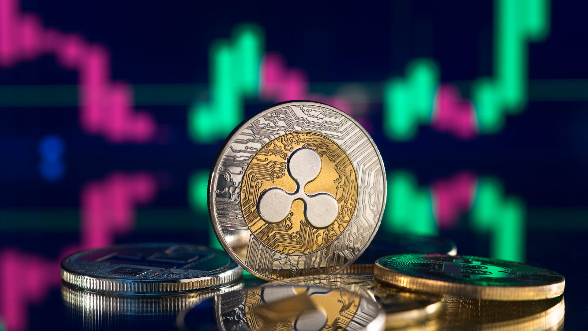 XRP Surges 55% QoQ, Outperforms the Total Crypto Market